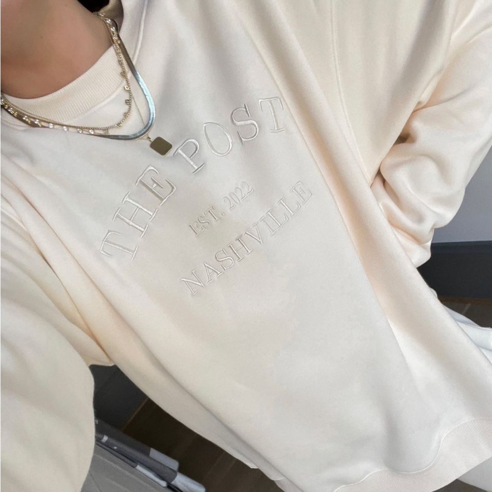 The Post Oversized sweatshirt, NWT